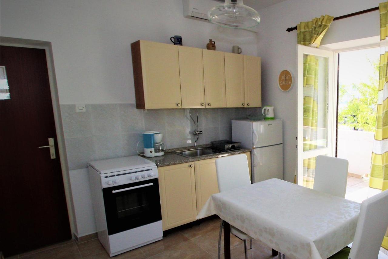 Apartments And Rooms With Parking Space Pag - 13060 파그 외부 사진