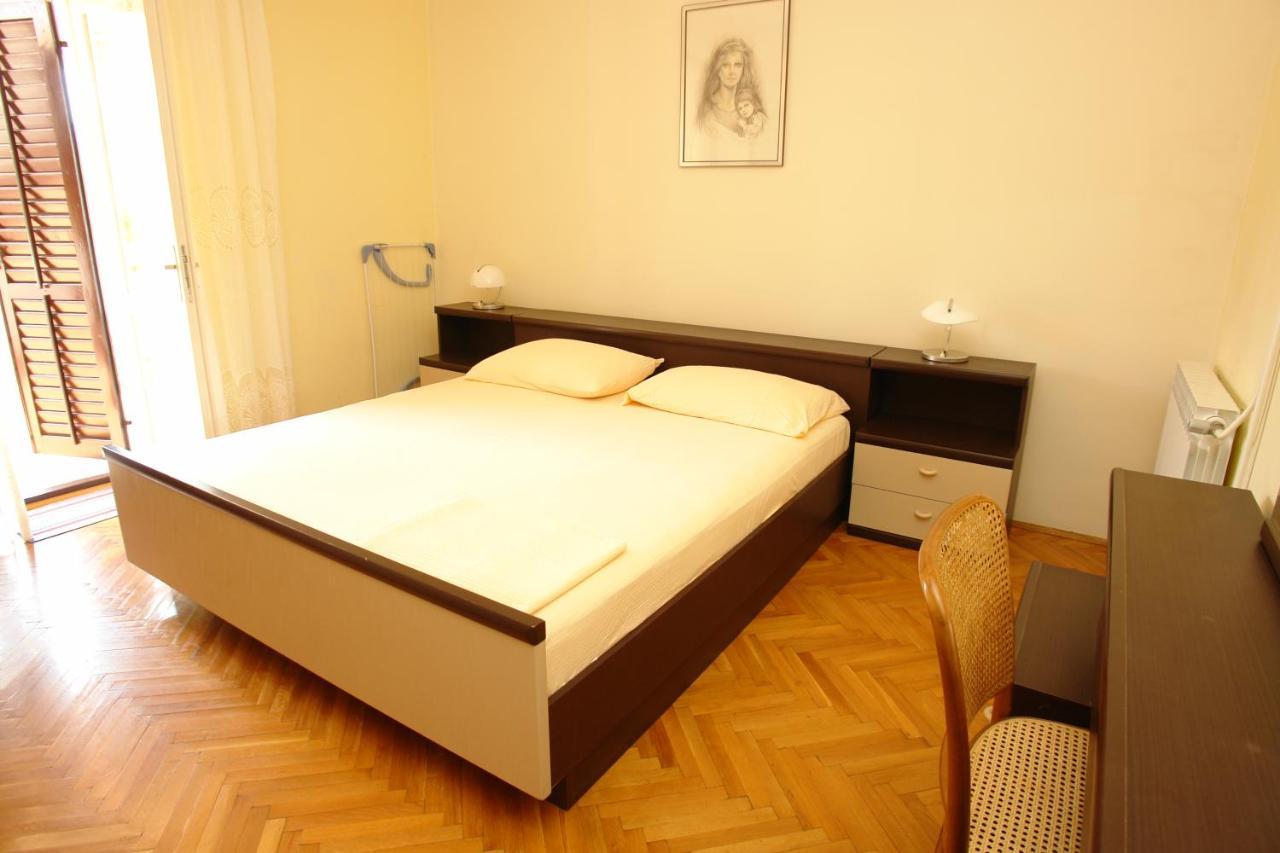 Apartments And Rooms With Parking Space Pag - 13060 파그 외부 사진