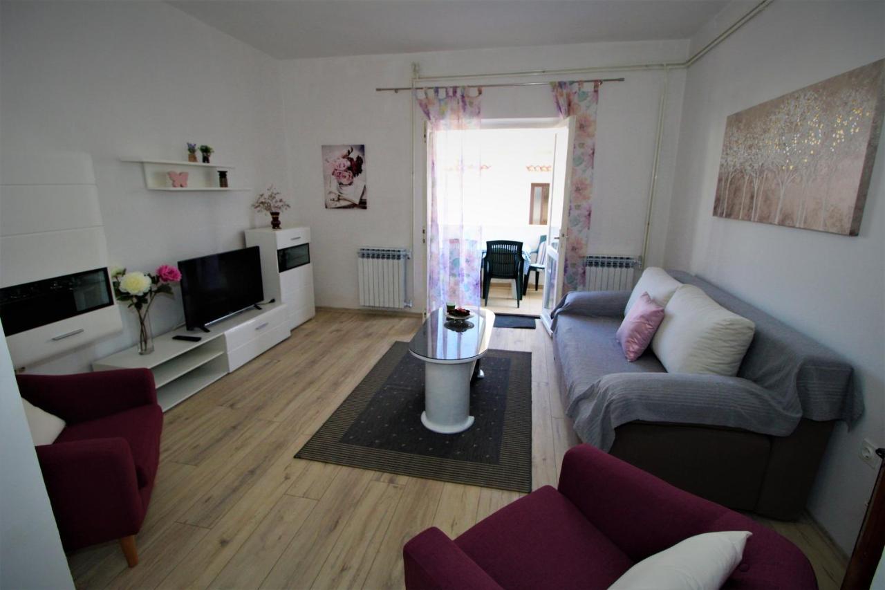Apartments And Rooms With Parking Space Pag - 13060 파그 외부 사진