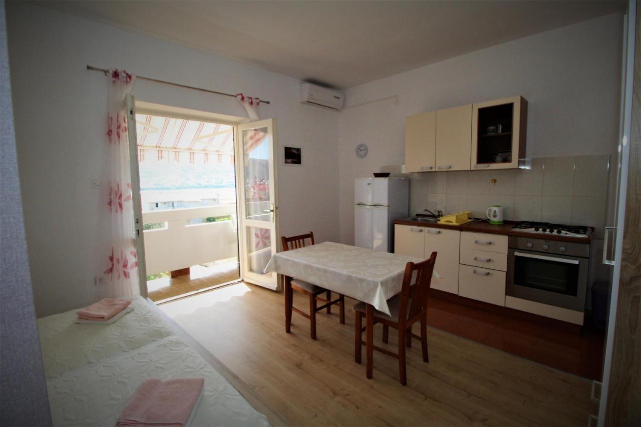 Apartments And Rooms With Parking Space Pag - 13060 파그 외부 사진