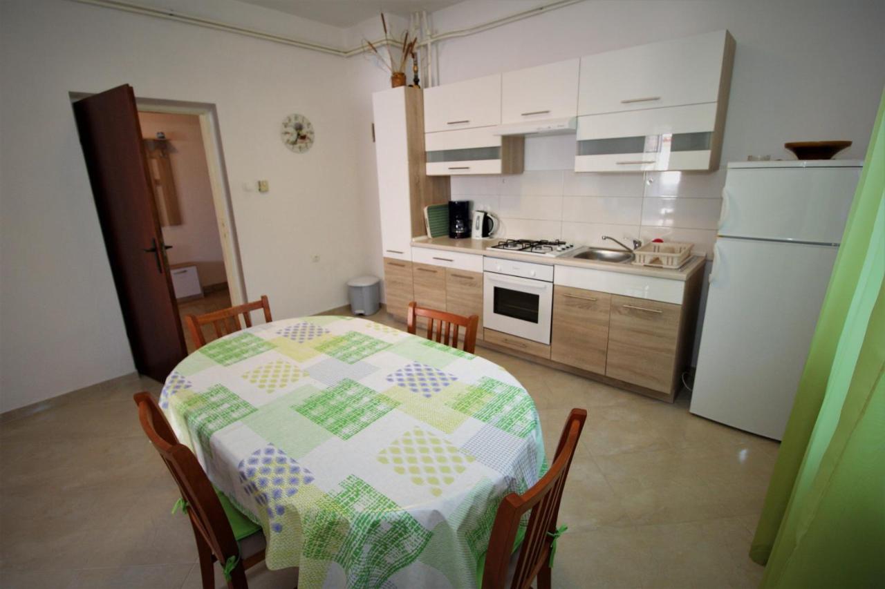 Apartments And Rooms With Parking Space Pag - 13060 파그 외부 사진